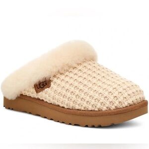 UGG Cozy Slippers Cream | Women’s Size 7 | Brand New
